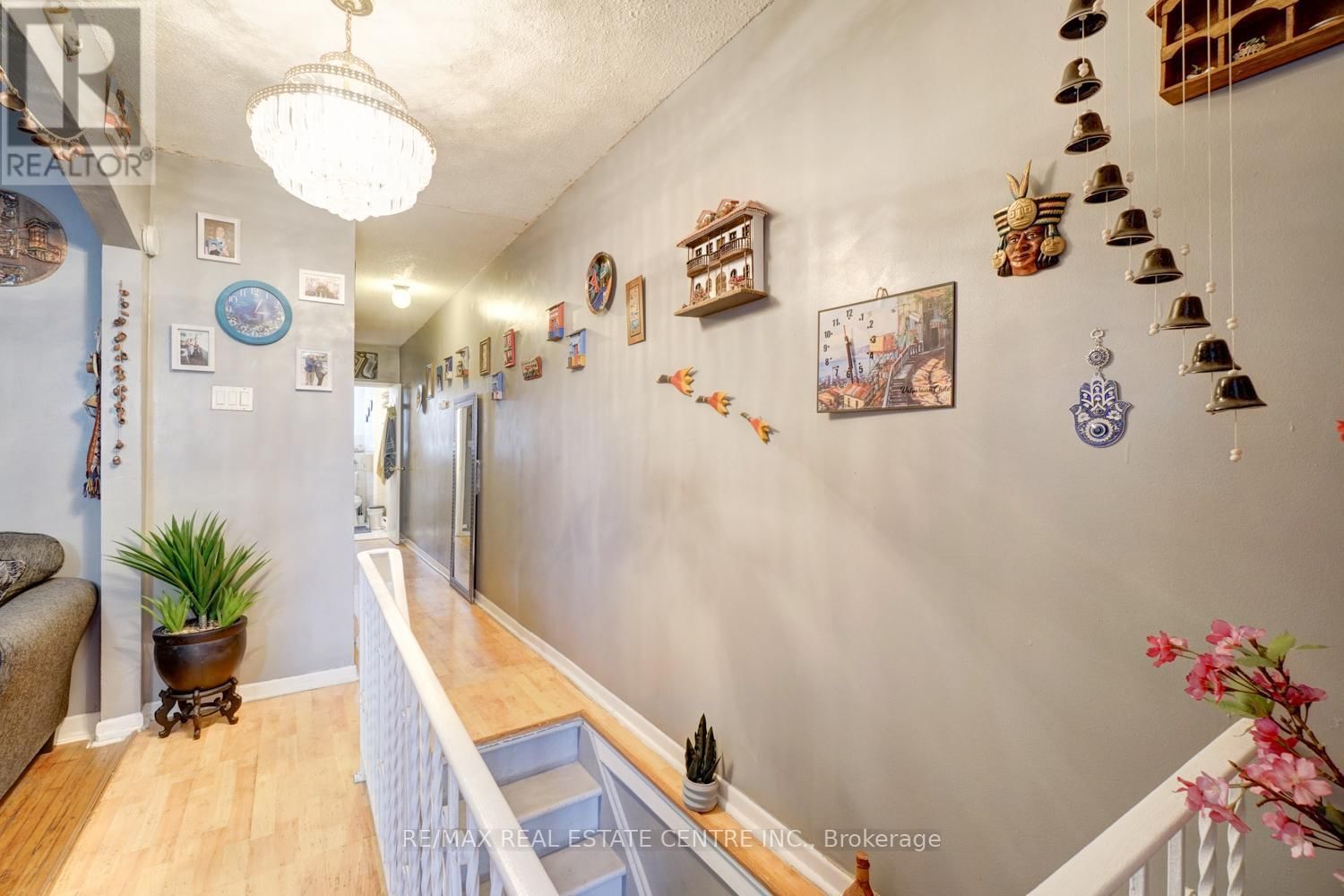 1127 ST CLAIR AVENUE WEST Image 23