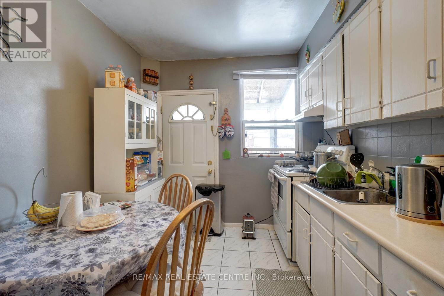 1127 ST CLAIR AVENUE WEST Image 33