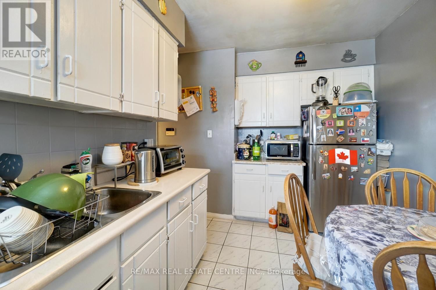 1127 ST CLAIR AVENUE WEST Image 34