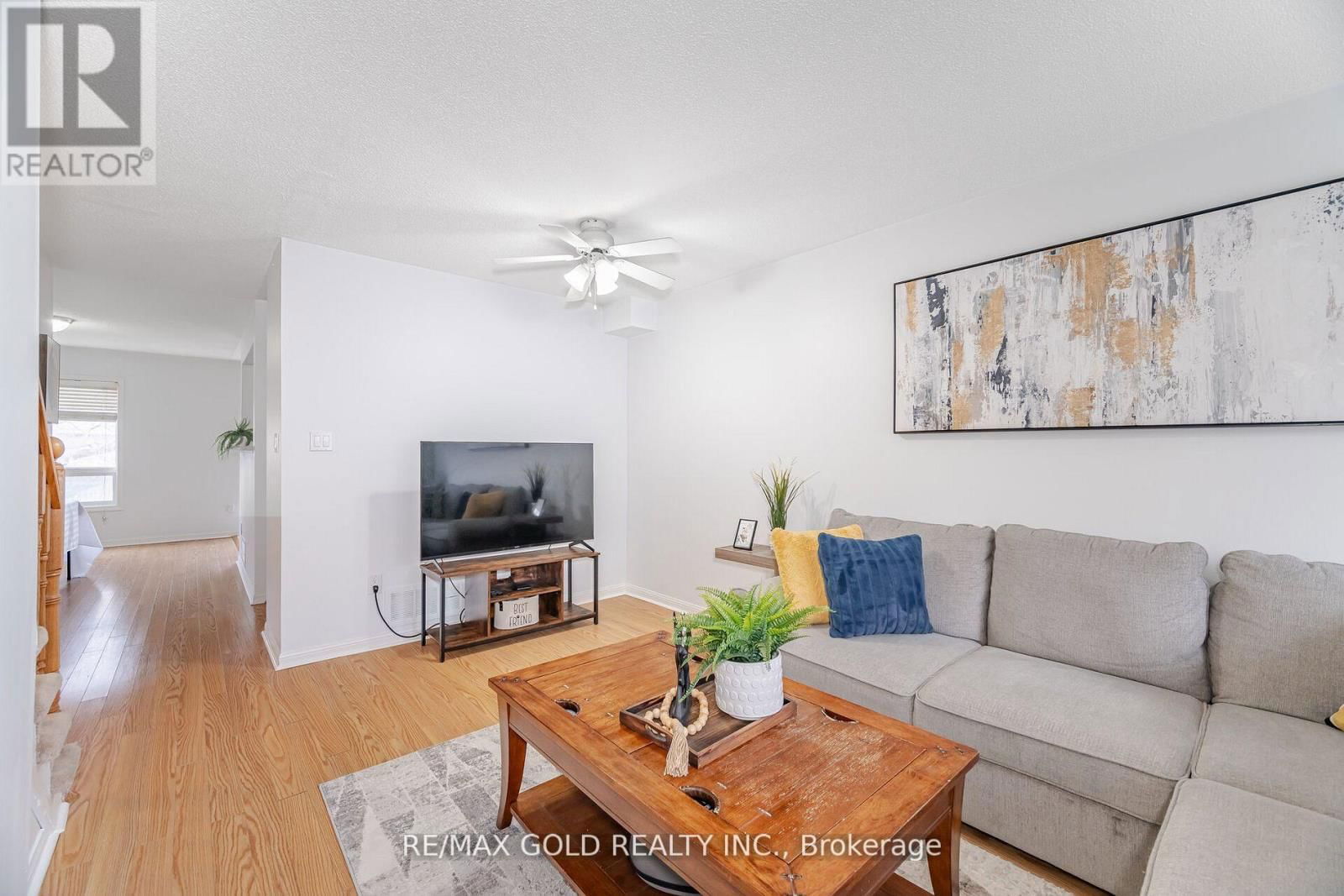 39 - 2 CLAYBRICK COURT Image 11