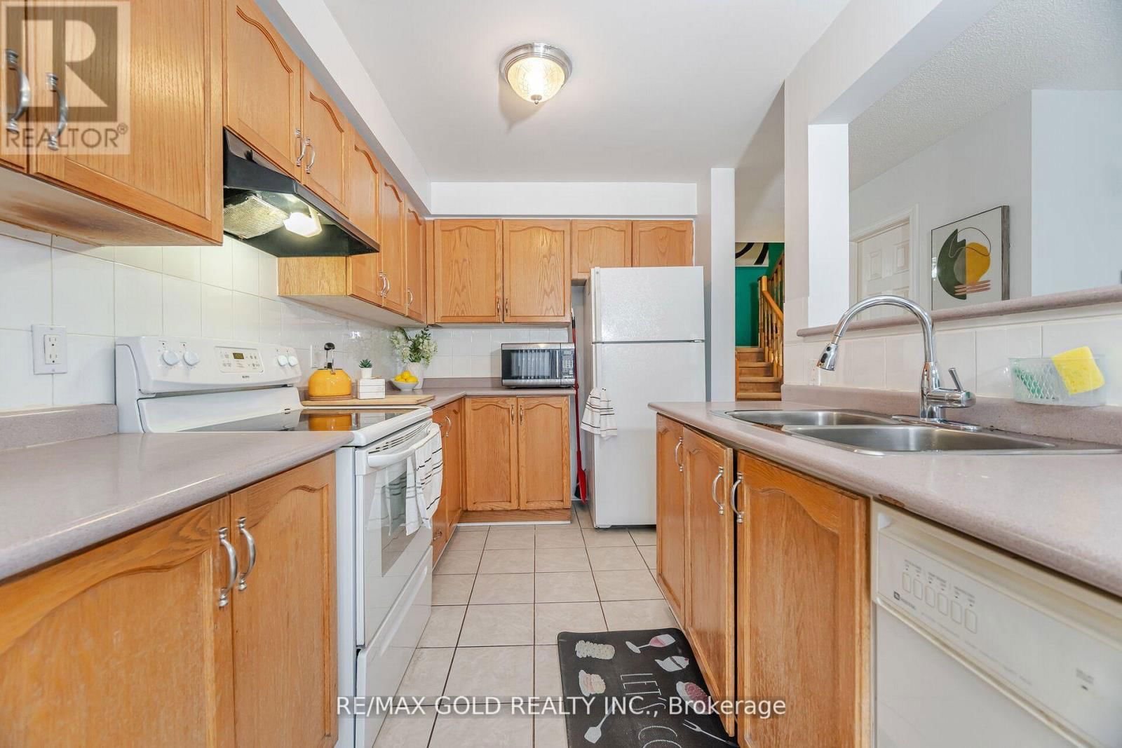 39 - 2 CLAYBRICK COURT Image 15