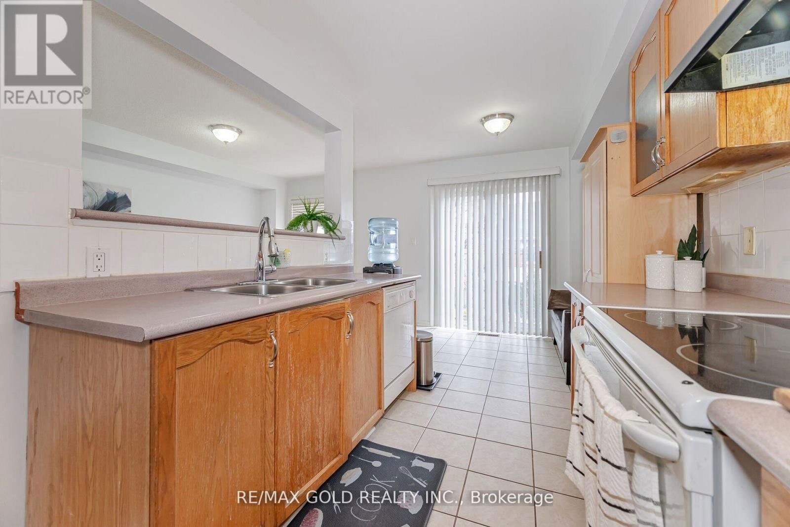 39 - 2 CLAYBRICK COURT Image 17