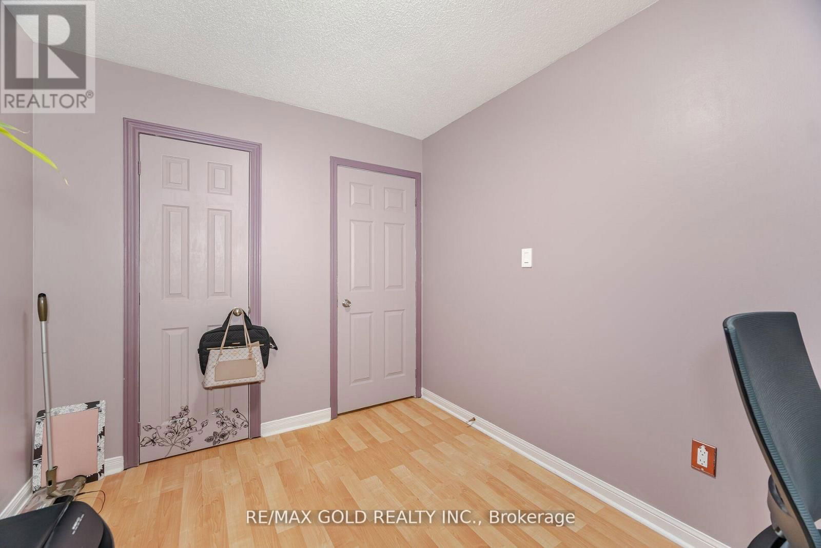39 - 2 CLAYBRICK COURT Image 31