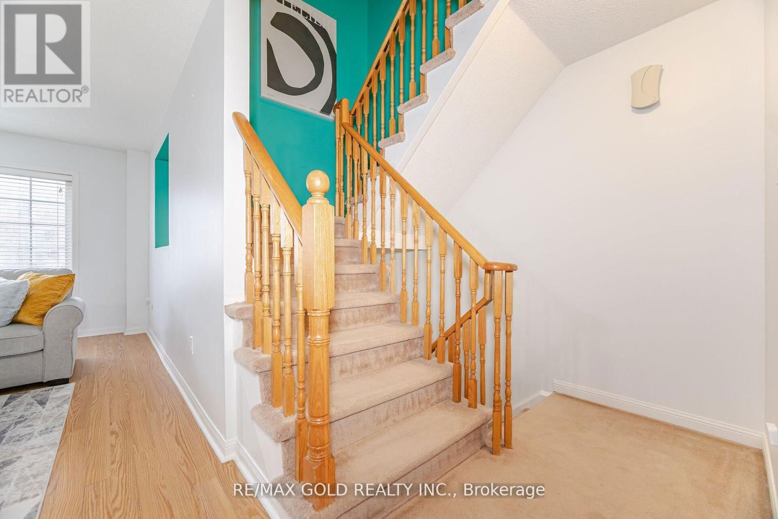 39 - 2 CLAYBRICK COURT Image 7