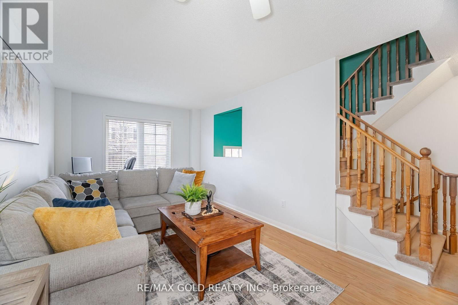 39 - 2 CLAYBRICK COURT Image 9