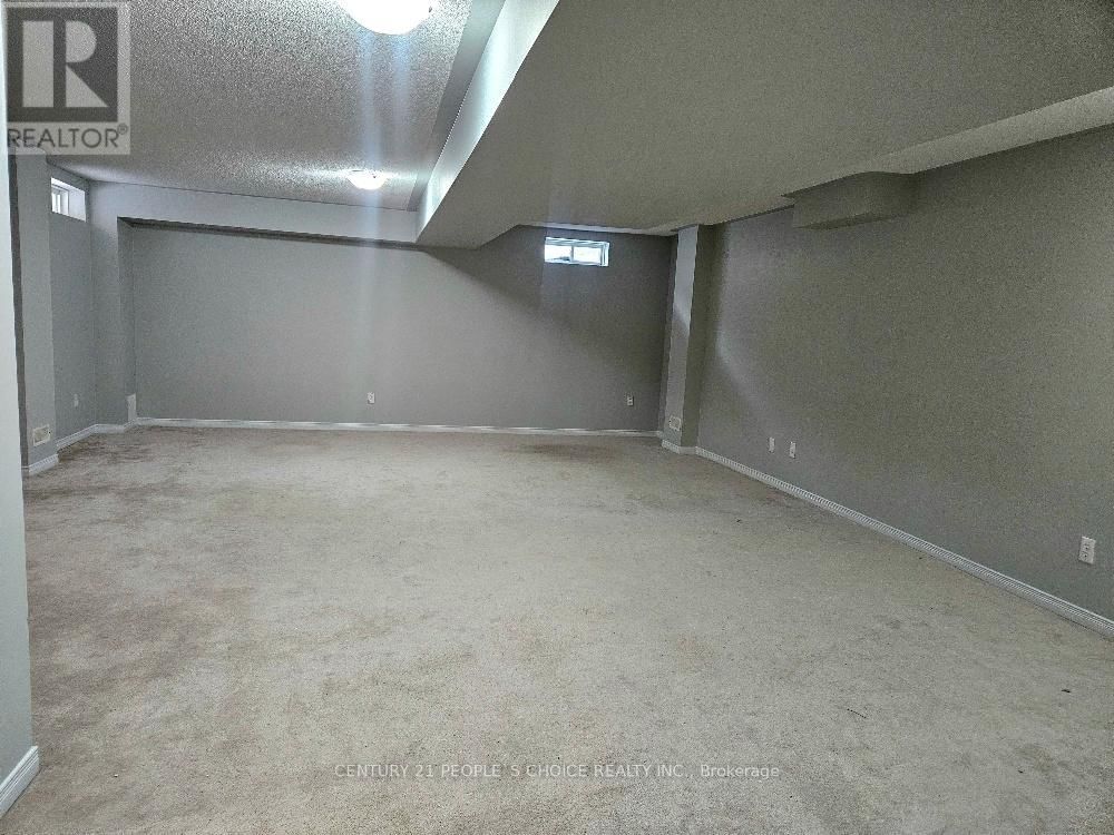 561 LOTT CRESCENT Image 23
