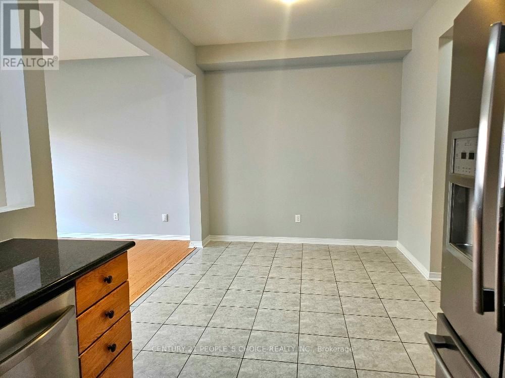 561 LOTT CRESCENT Image 27