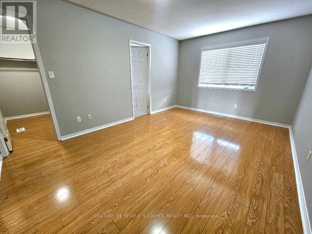 561 LOTT CRESCENT Image 34
