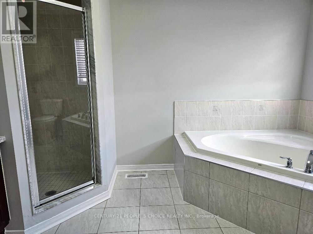 561 LOTT CRESCENT Image 35