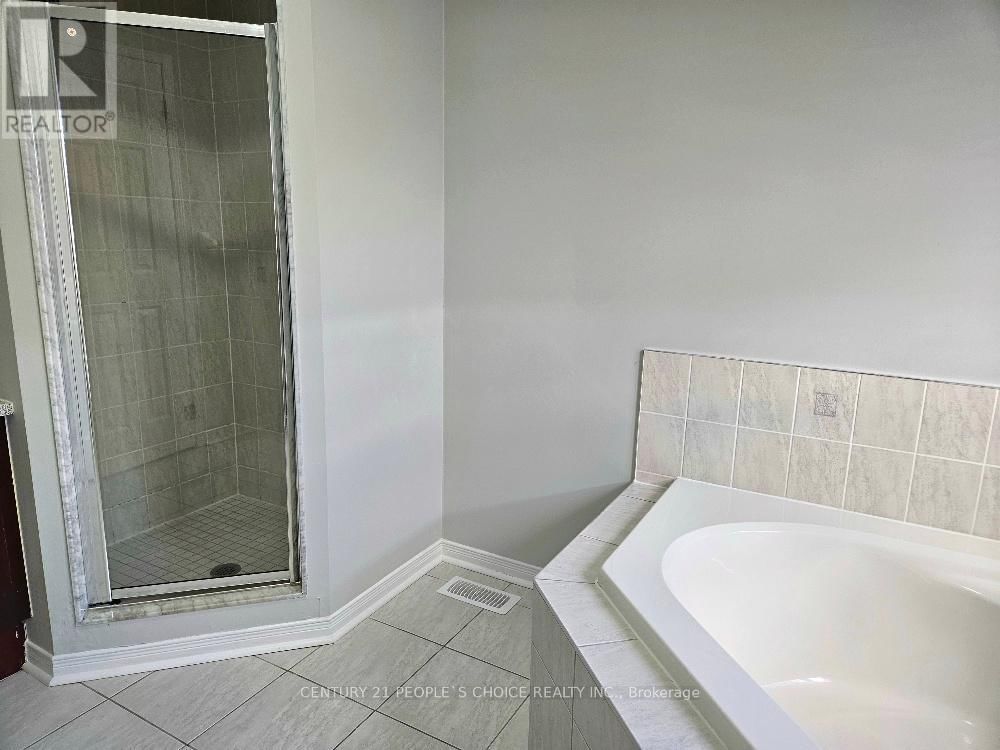 561 LOTT CRESCENT Image 38