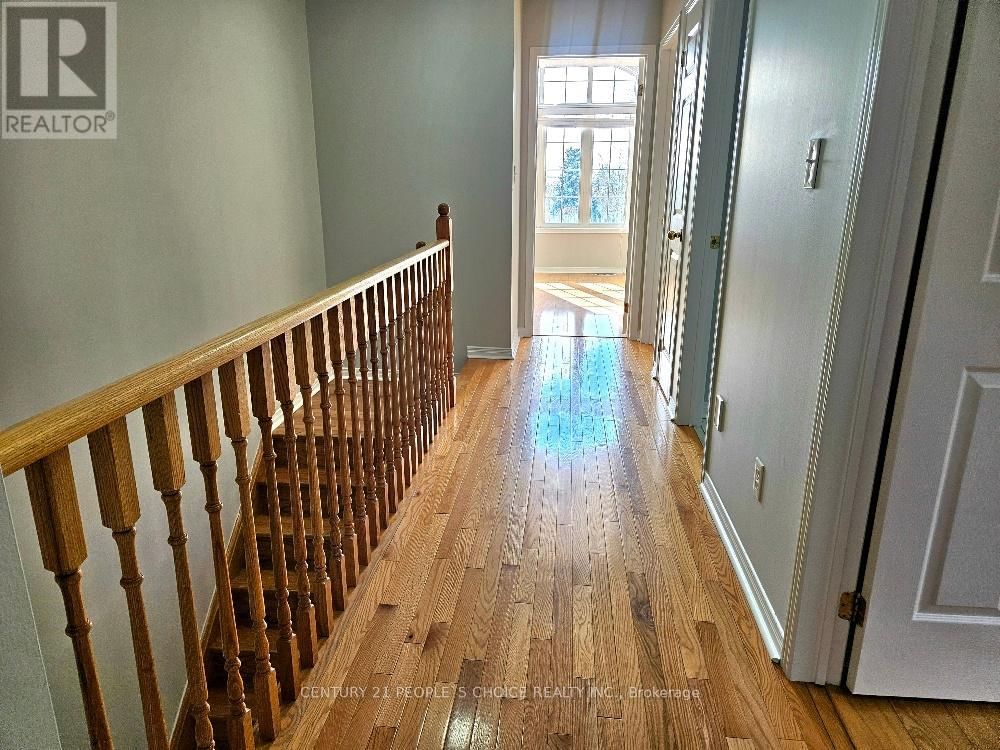 561 LOTT CRESCENT Image 40