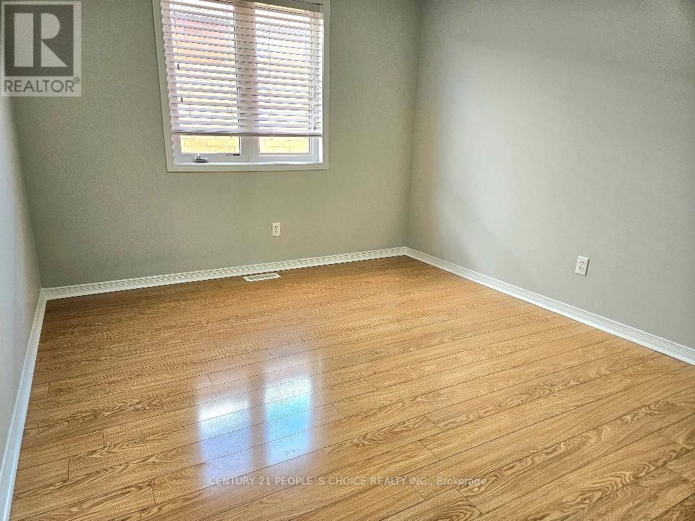 561 LOTT CRESCENT Image 41