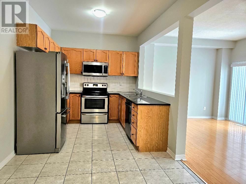 561 LOTT CRESCENT Image 5