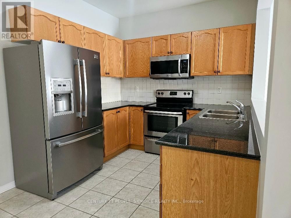 561 LOTT CRESCENT Image 6