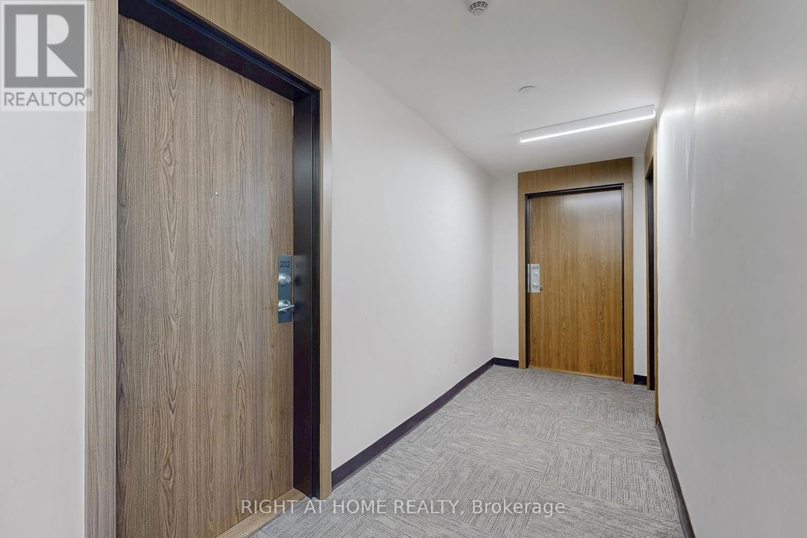 202 - 385 OSLER STREET Image 21