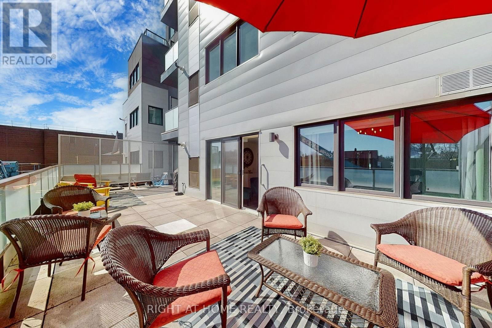 202 - 385 OSLER STREET Image 22