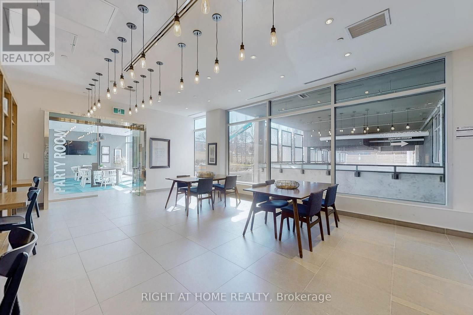 202 - 385 OSLER STREET Image 25
