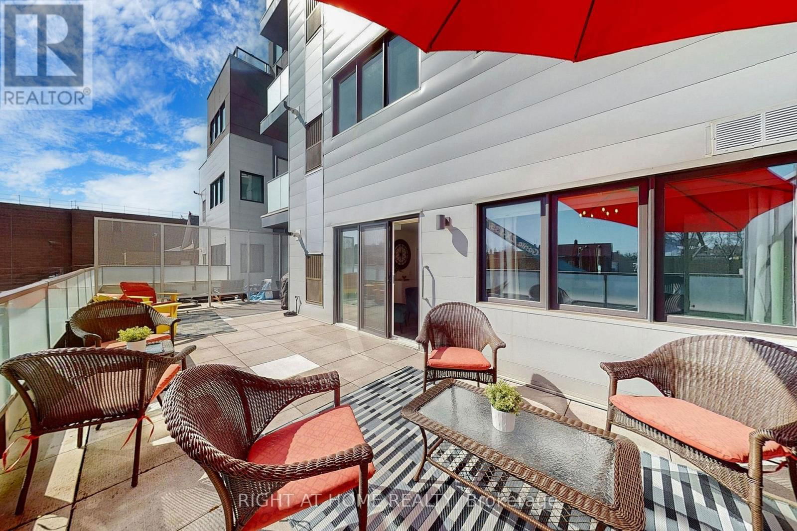 202 - 385 OSLER STREET Image 44
