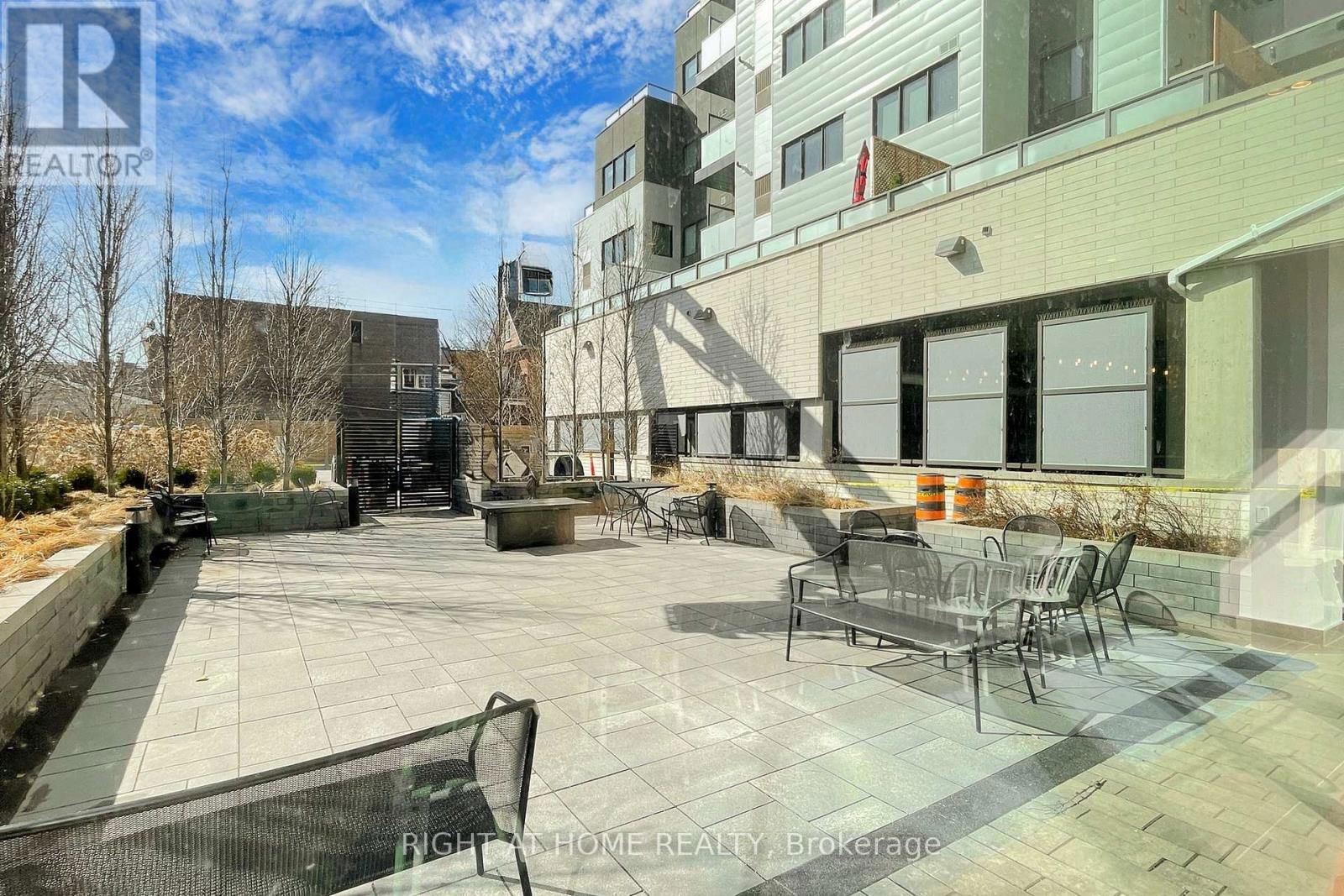 202 - 385 OSLER STREET Image 46