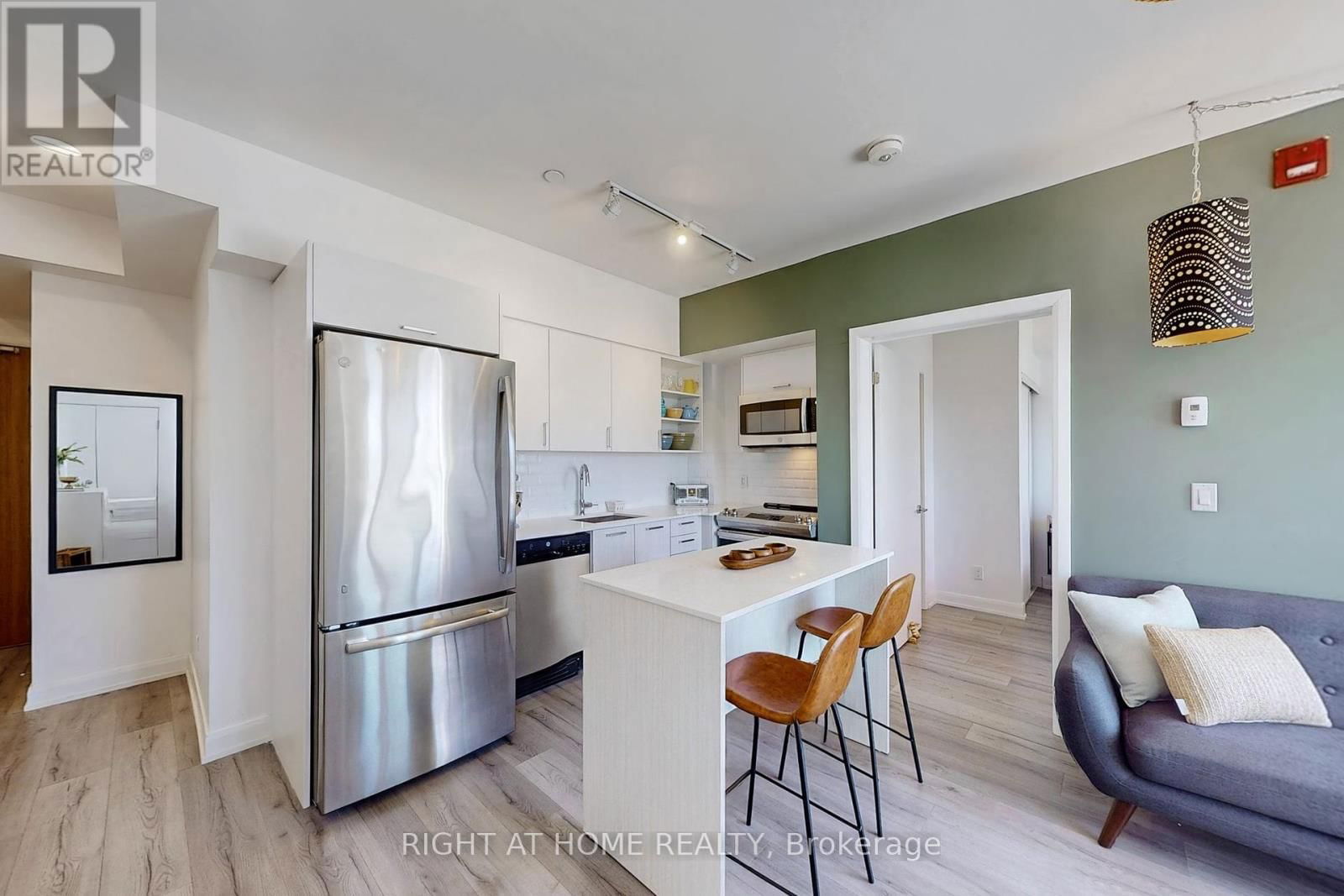 202 - 385 OSLER STREET Image 6