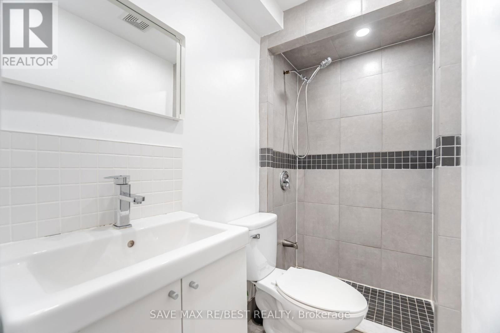 14 RUSTYWOOD DRIVE Image 32