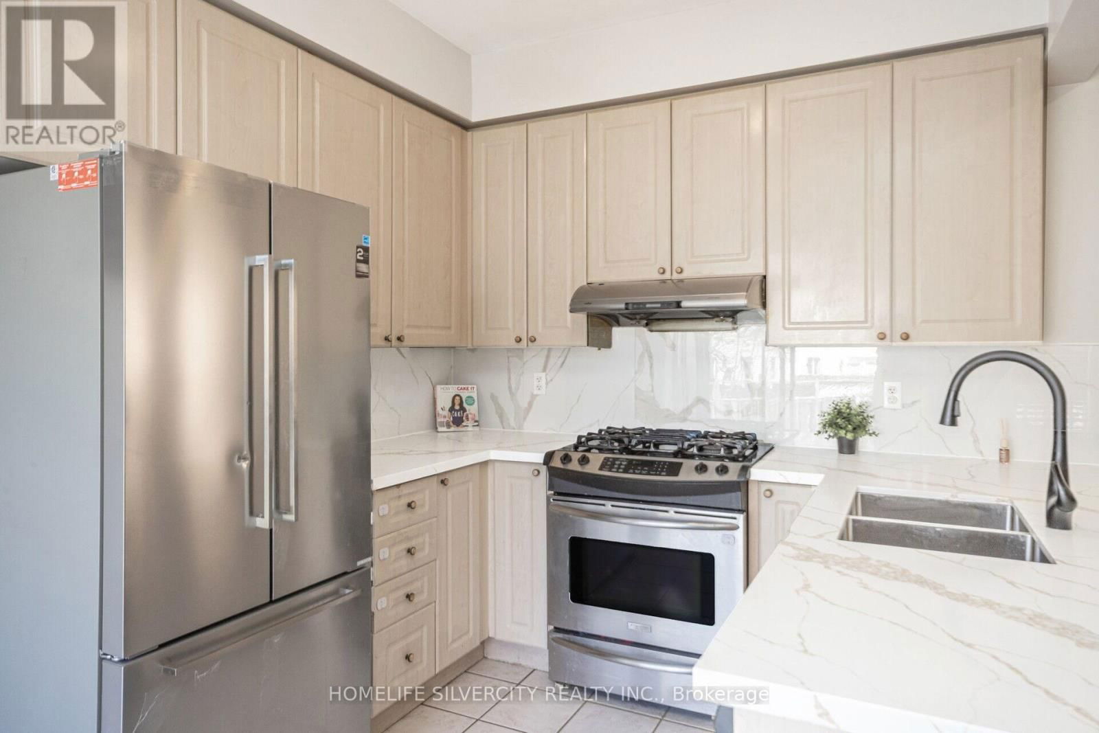 6 ARIA LANE Image 16