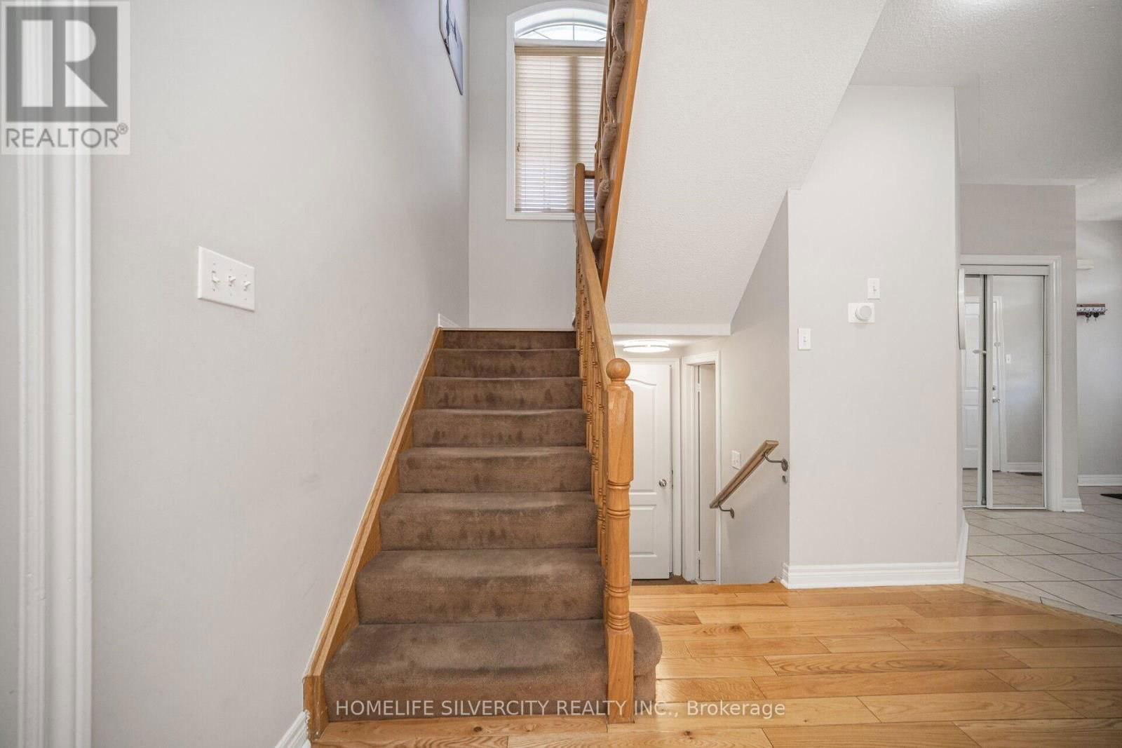 6 ARIA LANE Image 21