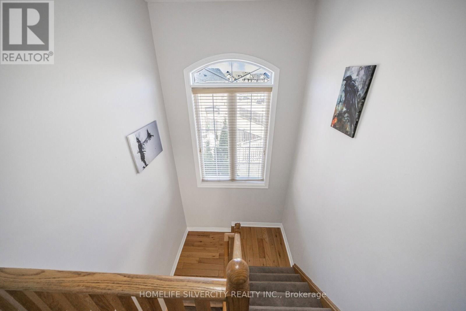 6 ARIA LANE Image 22