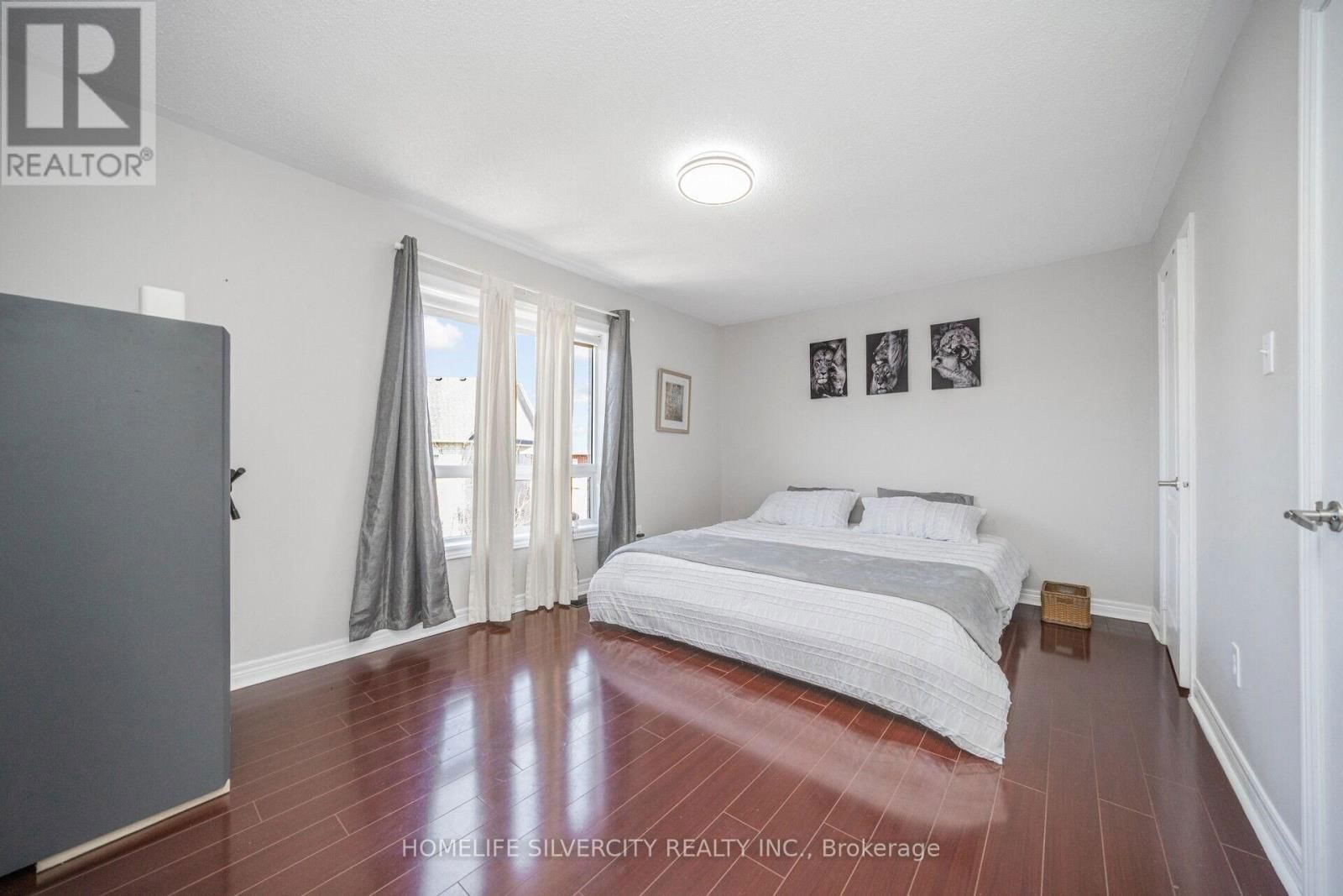6 ARIA LANE Image 24