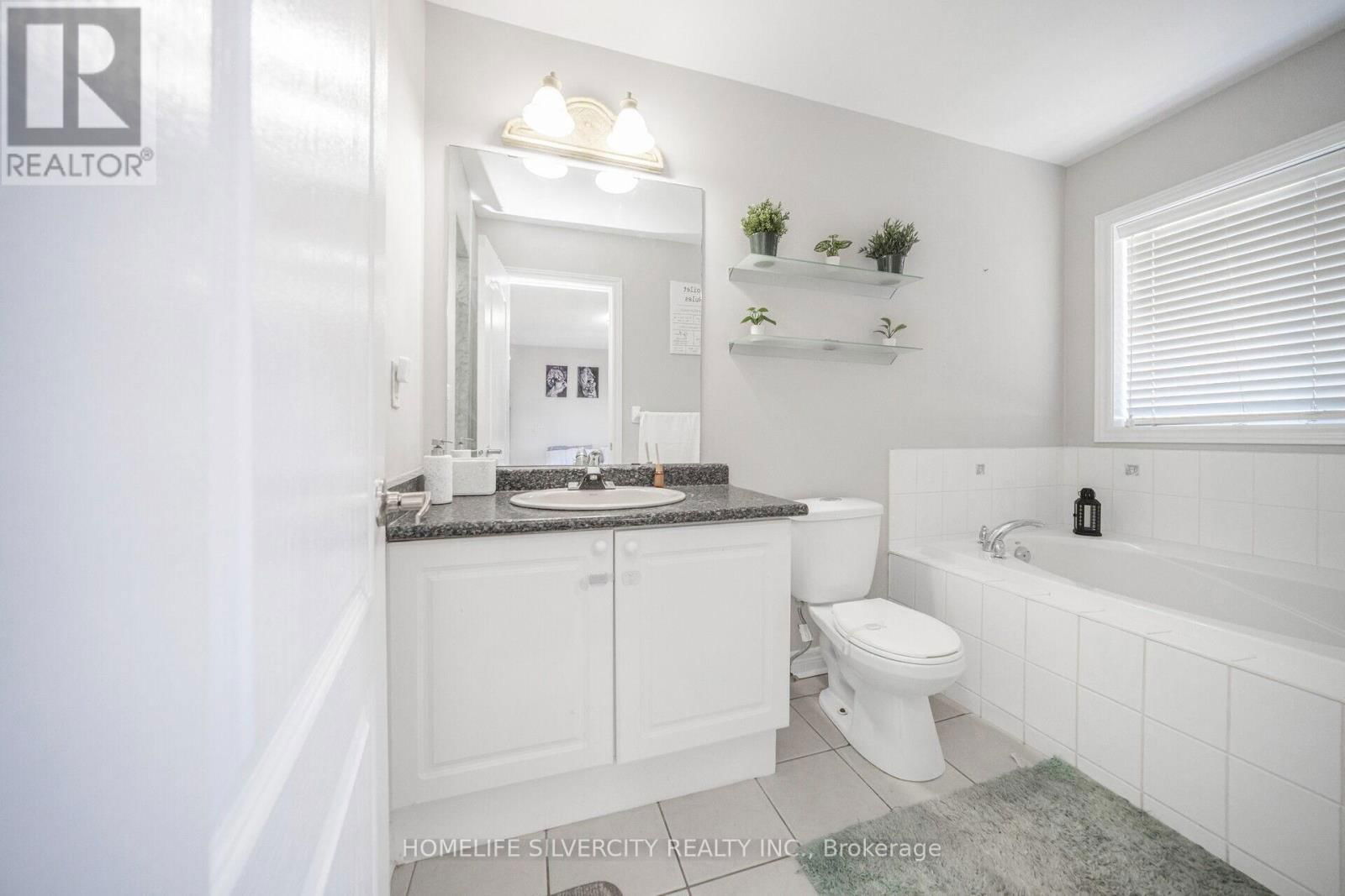 6 ARIA LANE Image 25