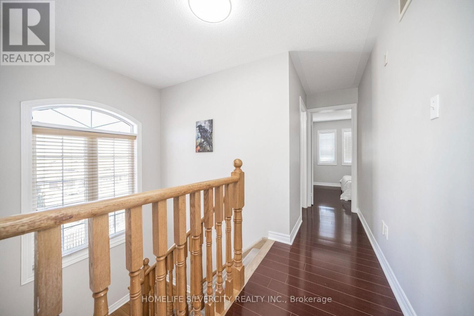6 ARIA LANE Image 29