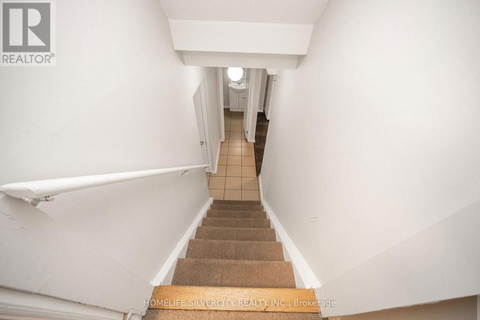 6 ARIA LANE Image 36