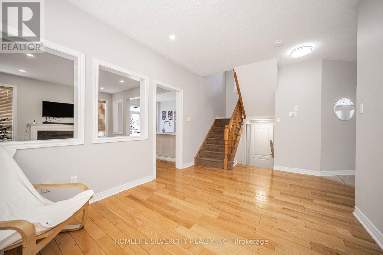 6 ARIA LANE Image 8
