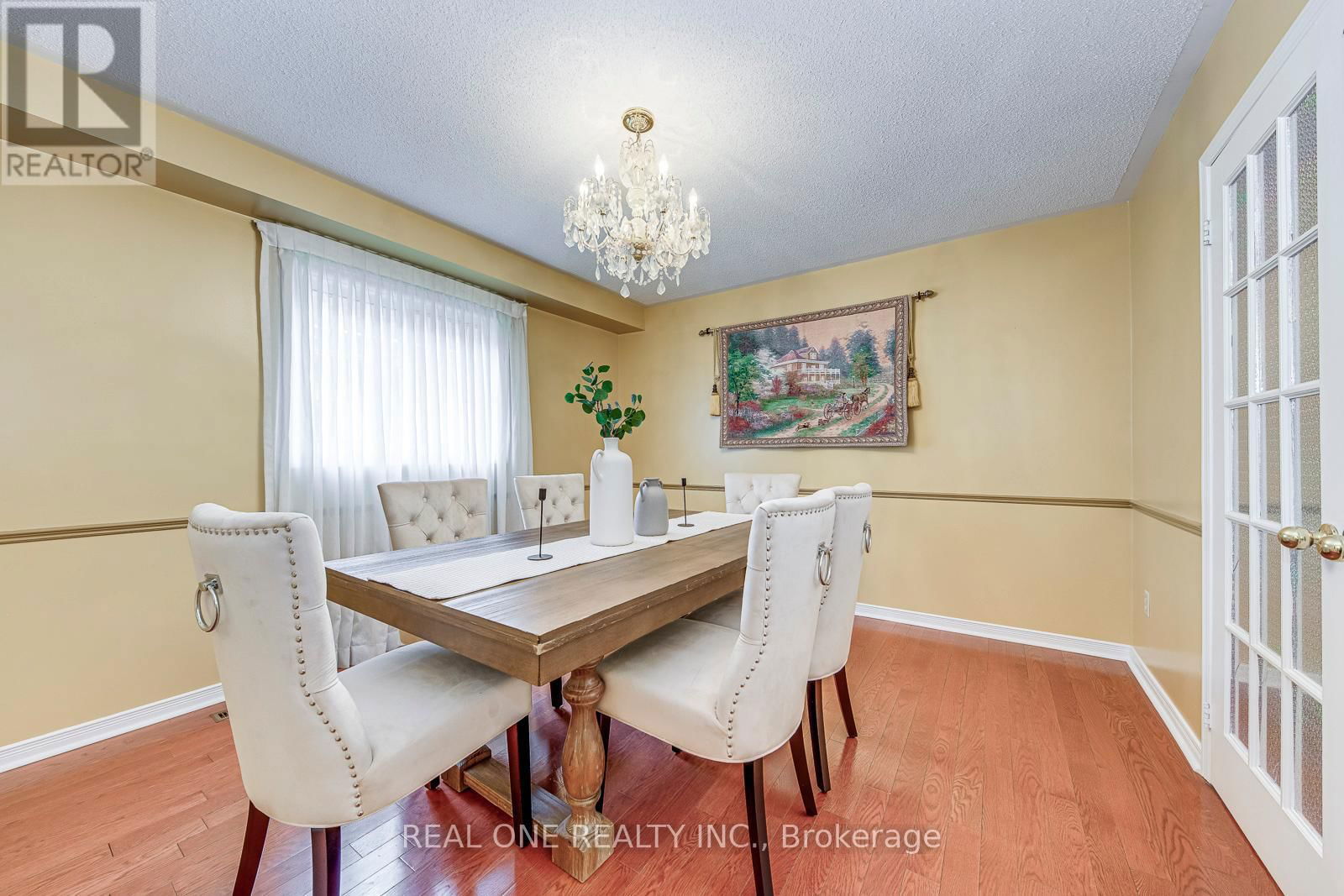 144 MAYLA DRIVE Image 11
