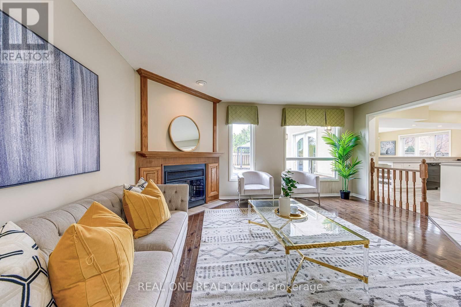 144 MAYLA DRIVE Image 12