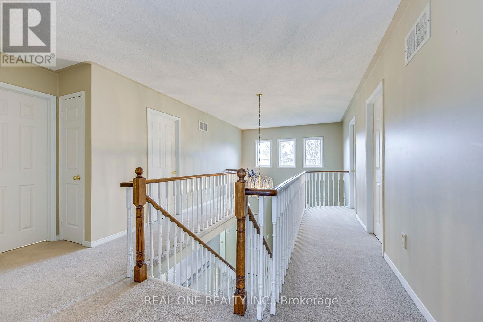 144 MAYLA DRIVE Image 24