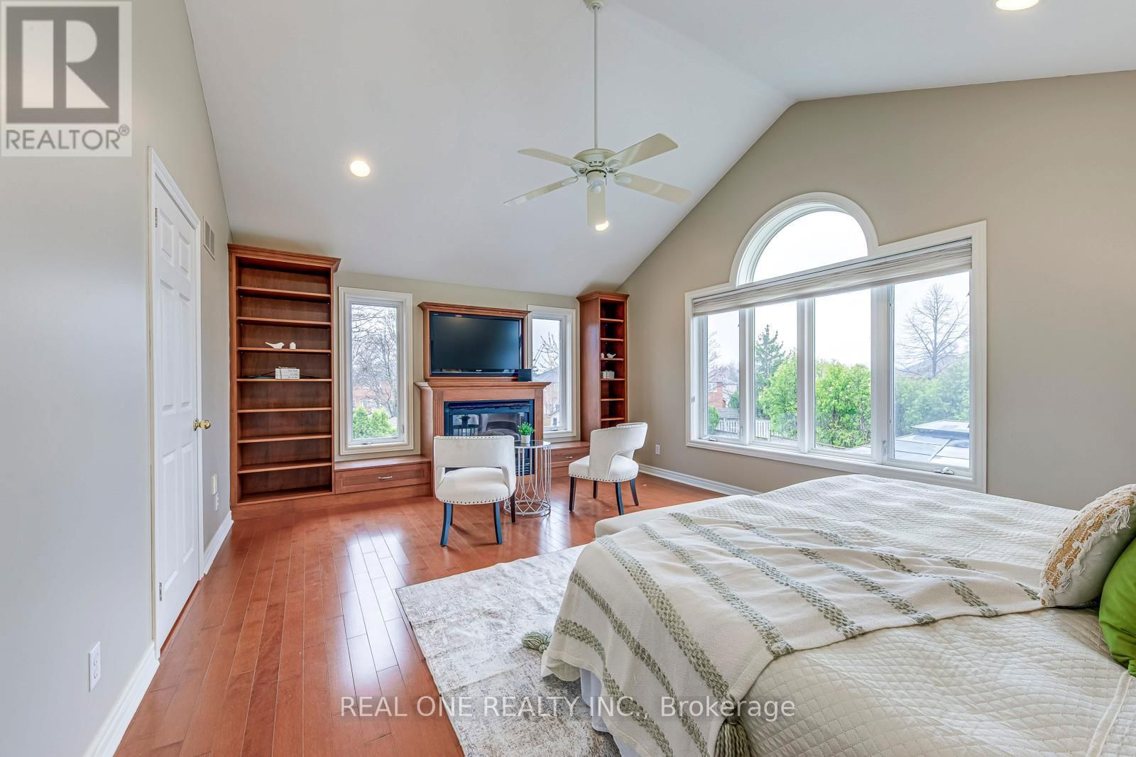 144 MAYLA DRIVE Image 27