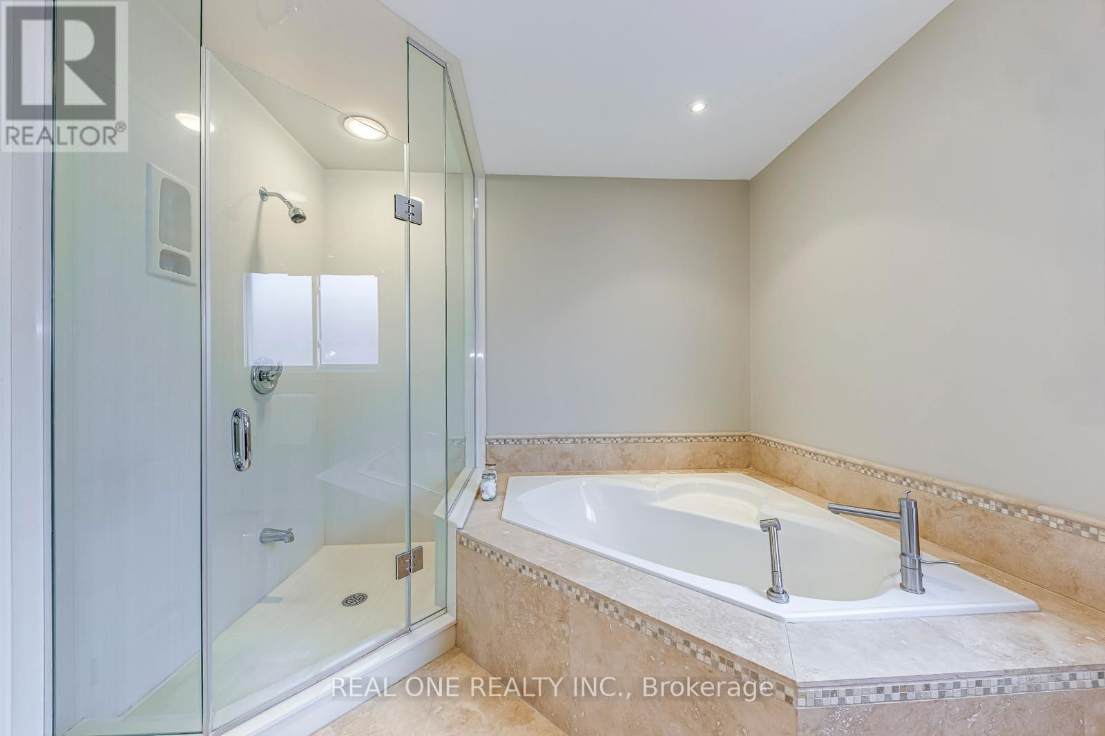 144 MAYLA DRIVE Image 29