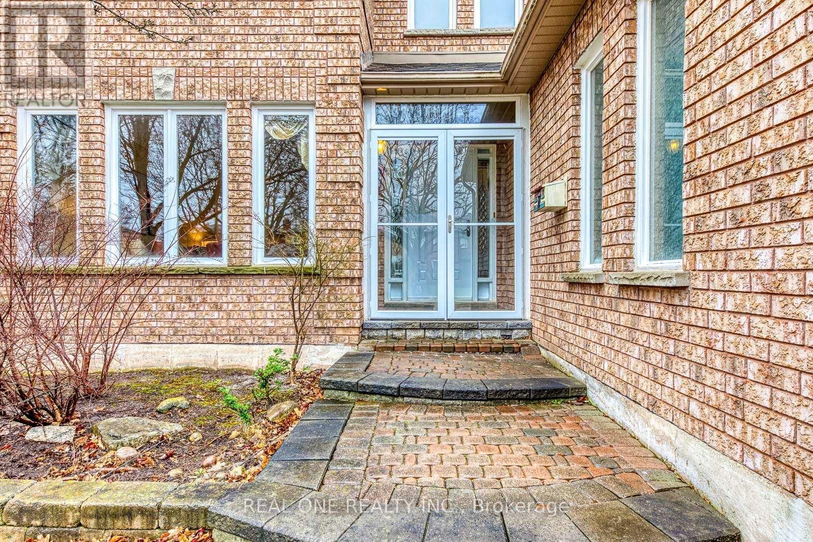 144 MAYLA DRIVE Image 3
