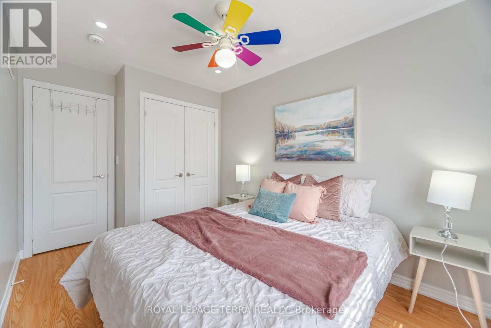 15 VERSAILLES CRESCENT Image 30