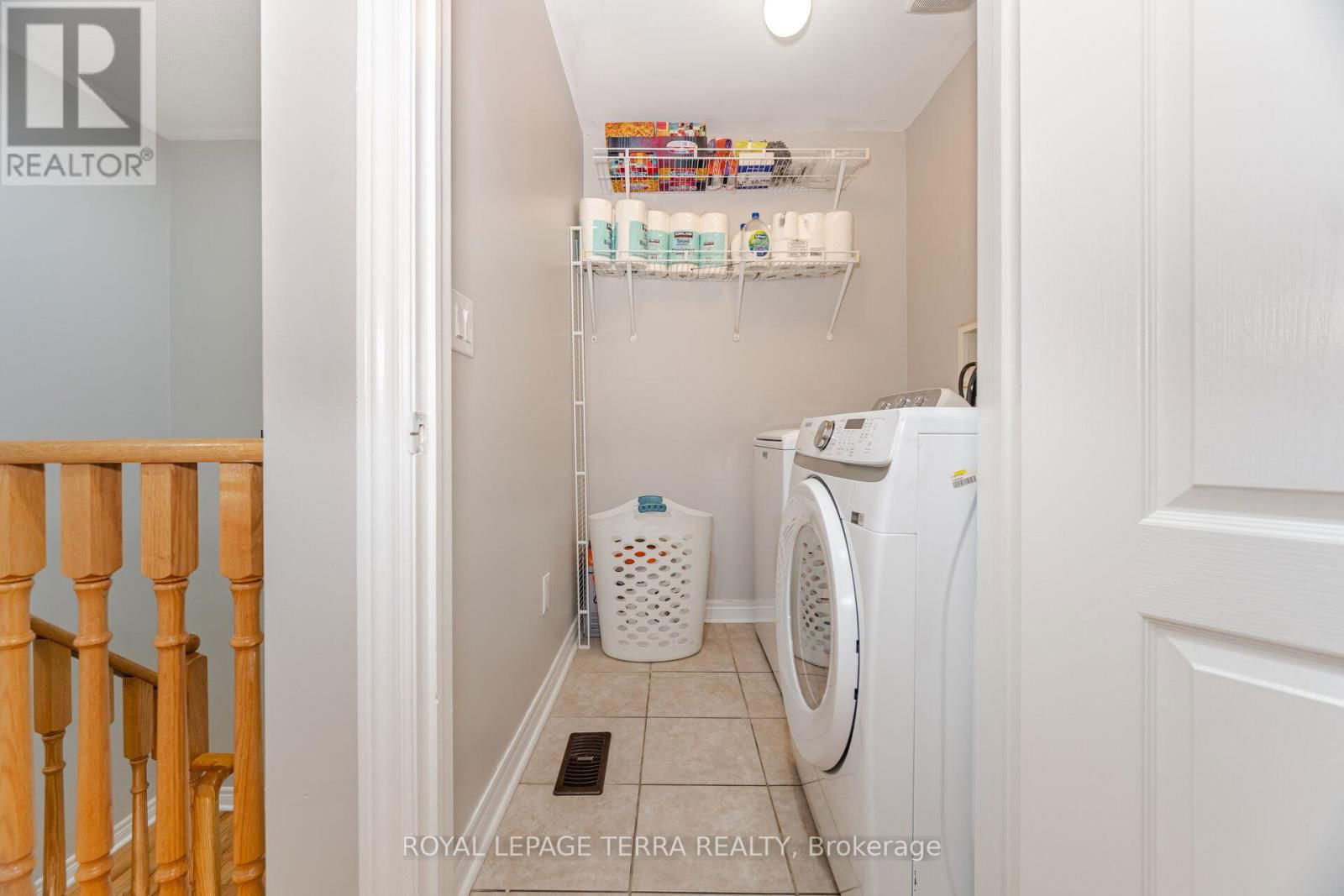 15 VERSAILLES CRESCENT Image 32