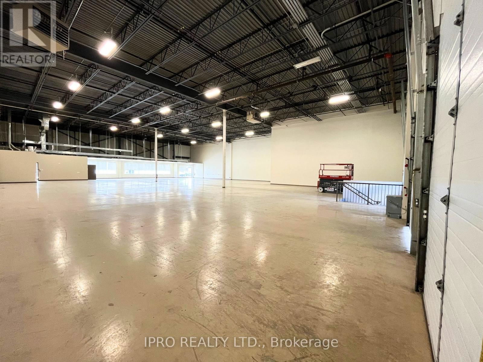 Unit 2 - 2915 ARGENTIA ROAD Image 2