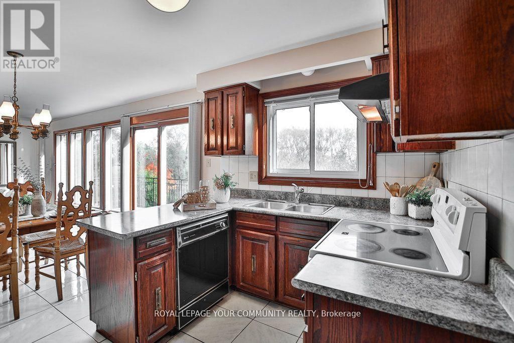 21 DISAN COURT Image 18