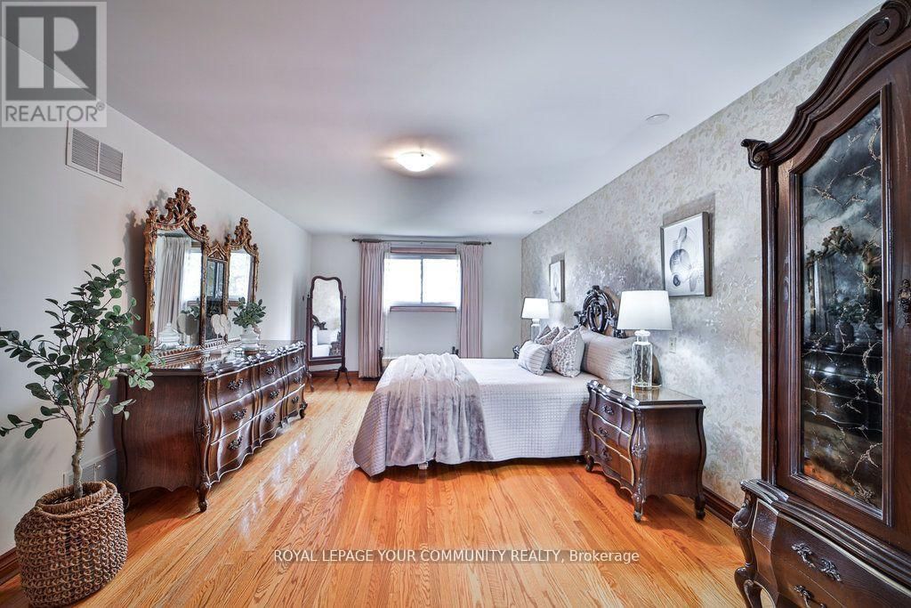 21 DISAN COURT Image 25