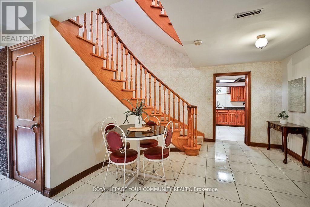 21 DISAN COURT Image 31
