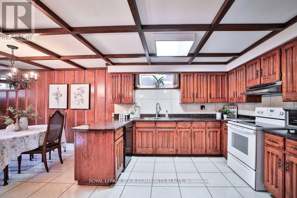 21 DISAN COURT Image 32
