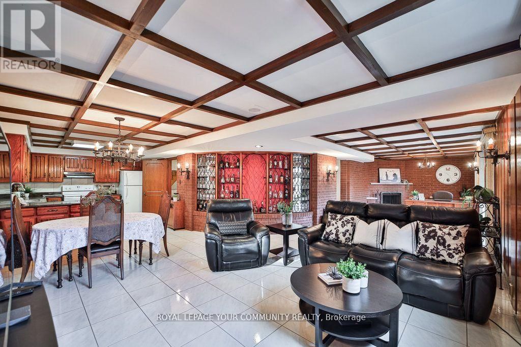 21 DISAN COURT Image 34