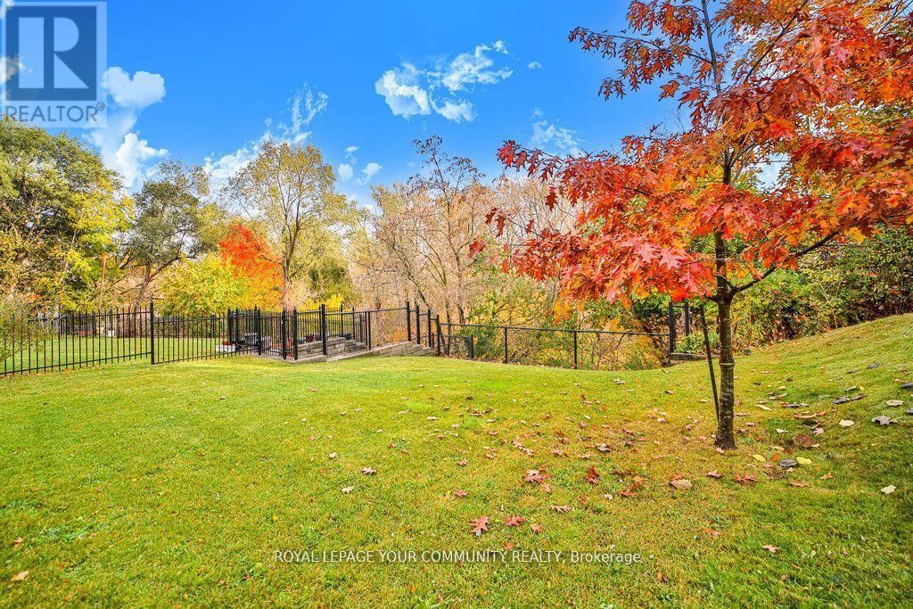 21 DISAN COURT Image 41