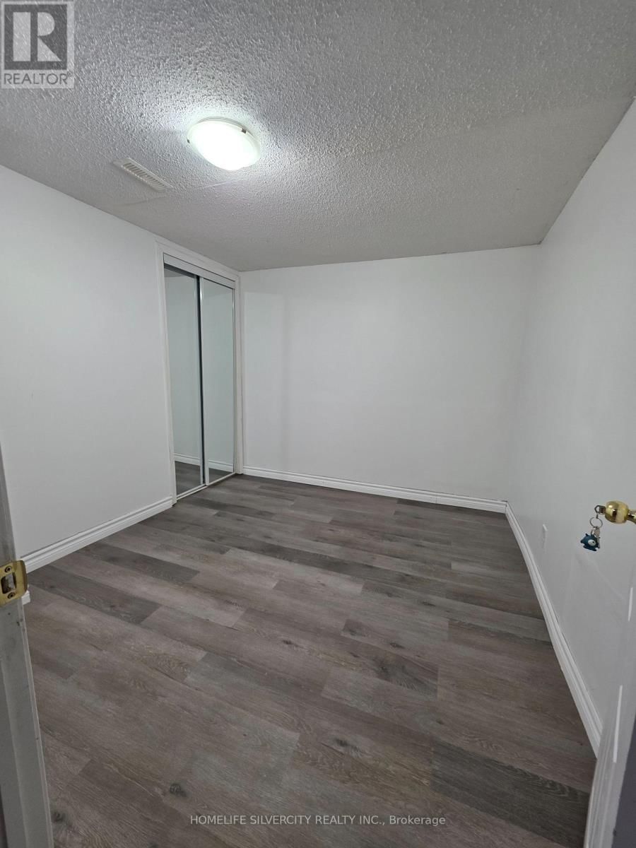 3758 KEENAN CRESCENT Image 33