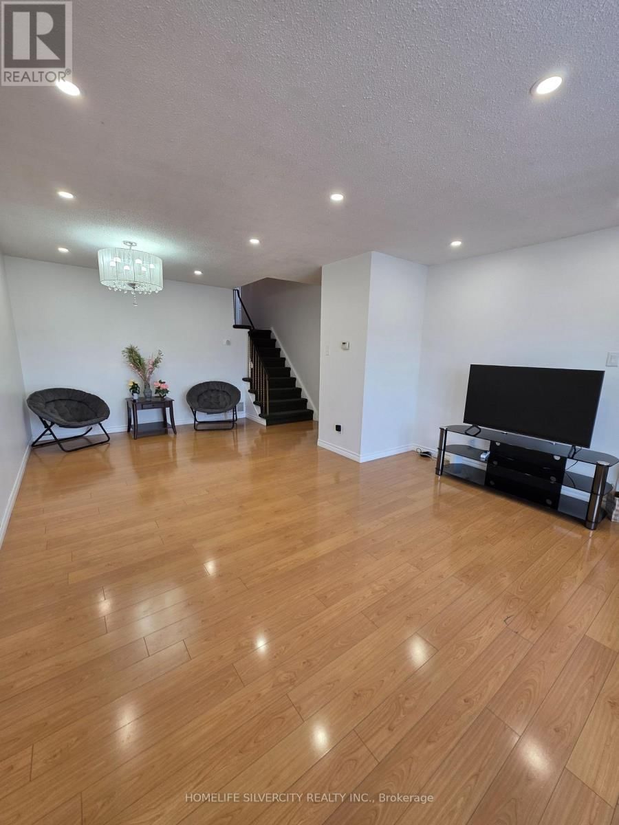 3758 KEENAN CRESCENT Image 8